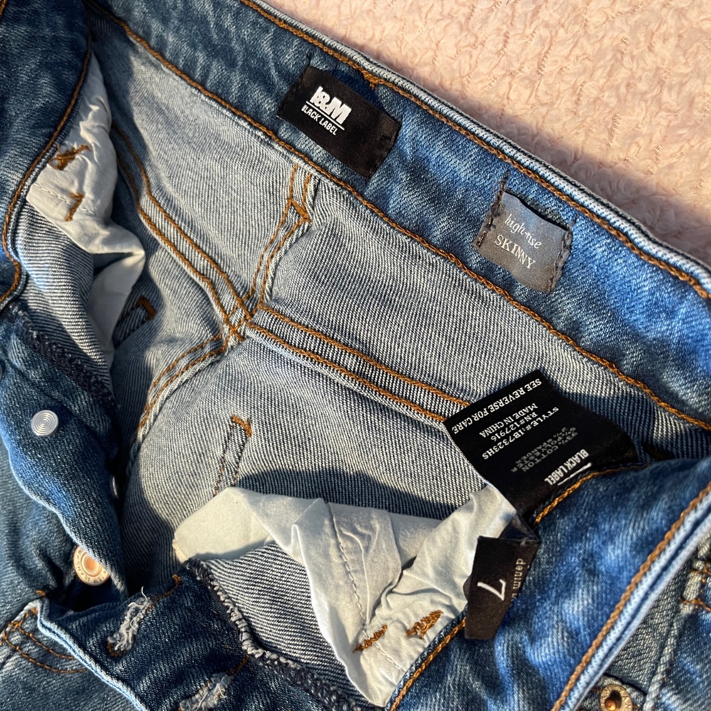Black Label High Rise Skinny Jeans - Picture 3 of 3